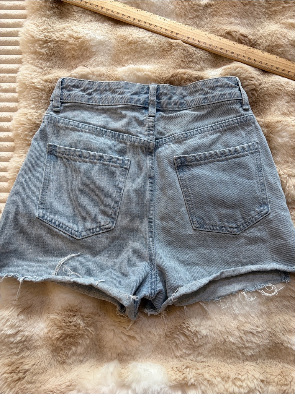 SHEIN light wash high waist shorts raw hem size 26/US size 2 - Picture 8 of 8